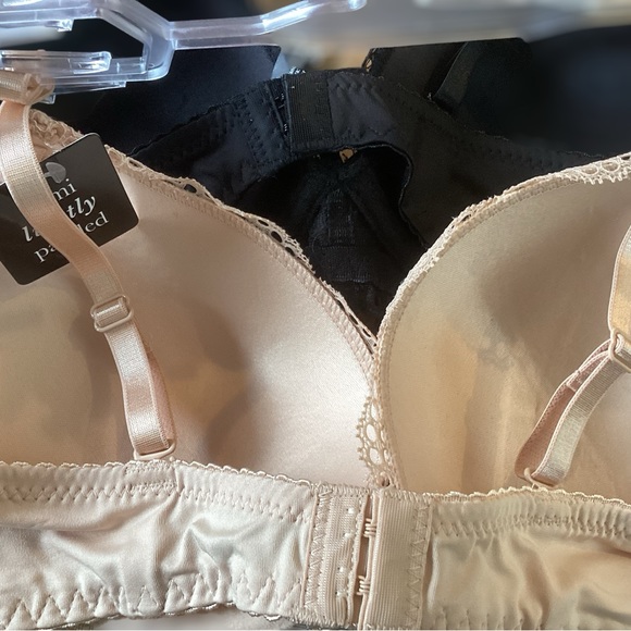 🌸2 Pack Bra Lightly Padded 36D - Picture 5 of 7